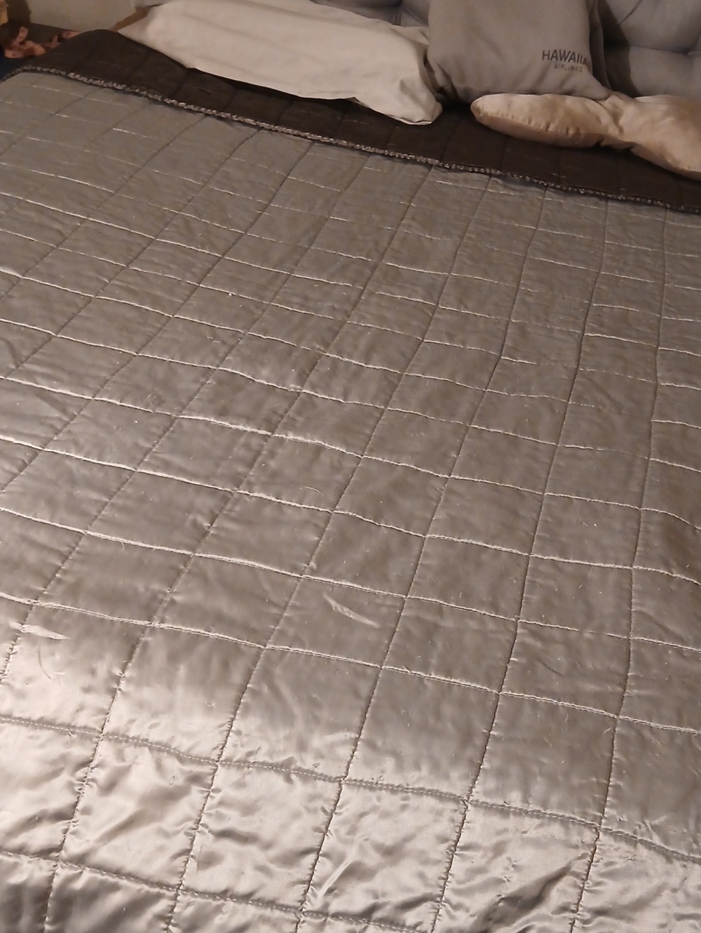 Siver/gray Satin Baffled Bedspread Comforter